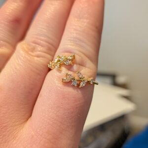 Goldplated Adjustable Leaf Ring with Pink Stones